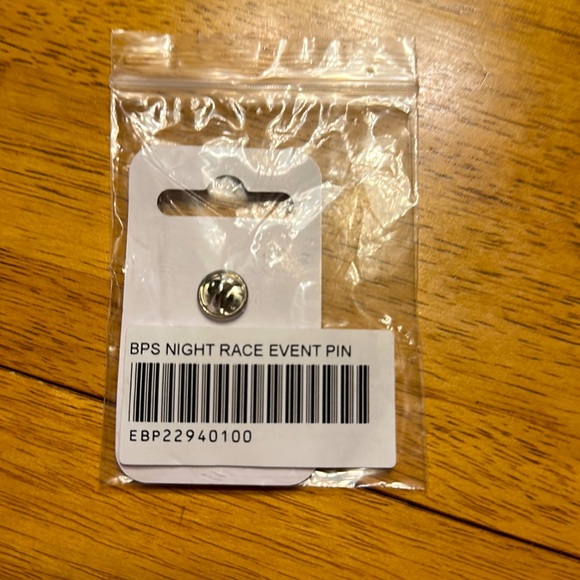 2022 Bristol Motor Speedway Bass Pro Shops Night Race Nascar Pin - Picture 2 of 3